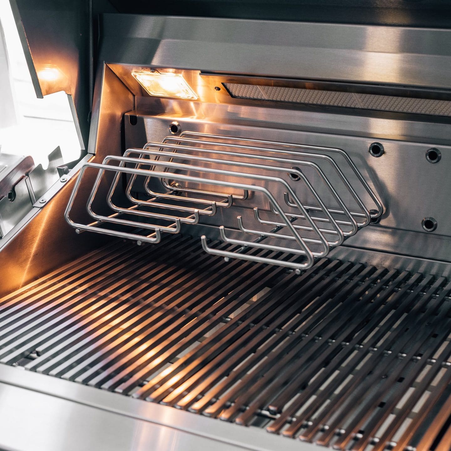 Stock Image - Summerset - QUEST 42in. Built-In Grill Summerset - Builders Materials