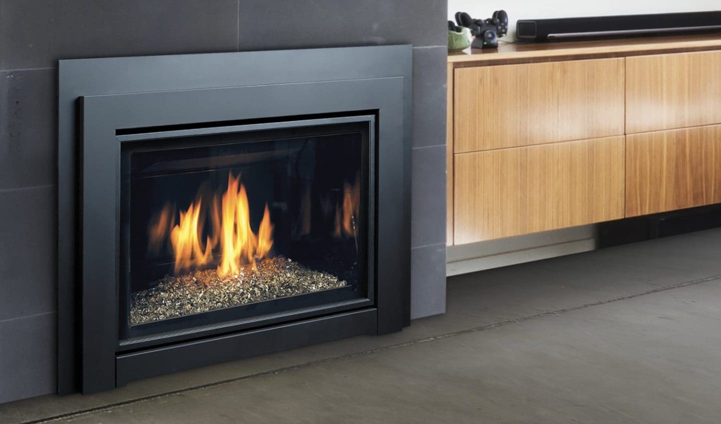 Stock Image - Kingsman - IDV44 - Direct Vent Fireplace Insert Base Model - Builders Materials