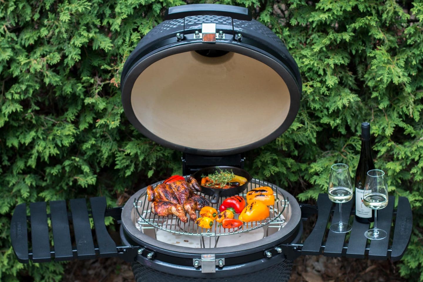 Stock Image - Ambiance - Kamado 25 Ambiance Charcoal Kamado - Builders Materials