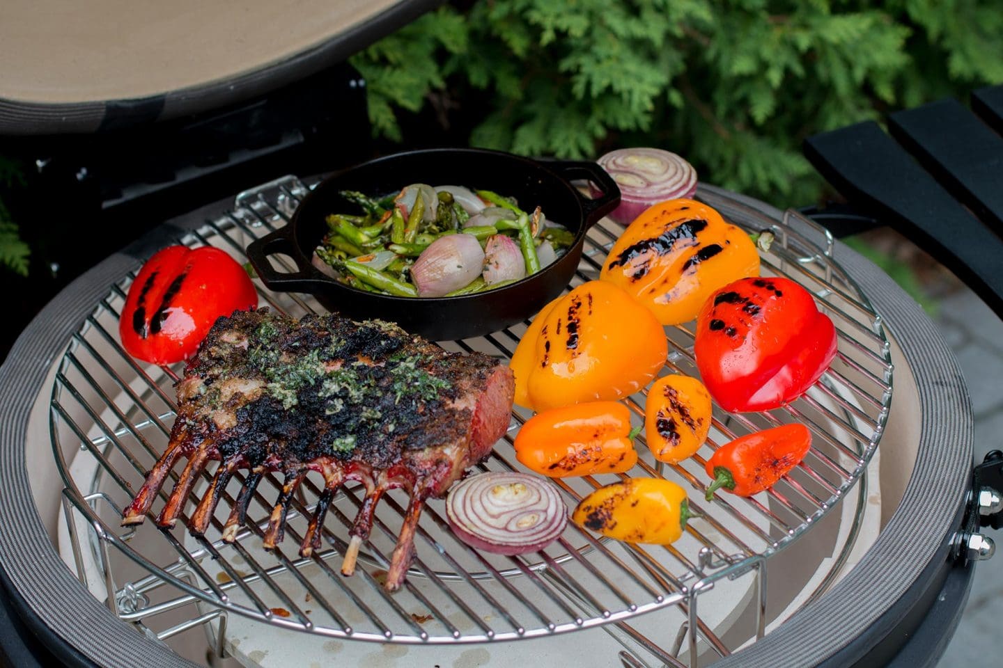 Stock Image - Ambiance - Kamado 25 Ambiance Charcoal Kamado - Builders Materials