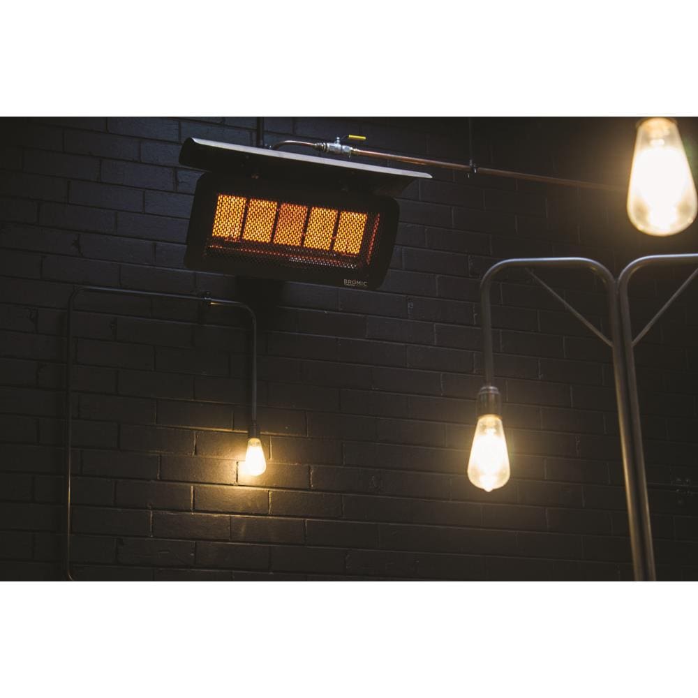 Stock Image - Bromic Heating - BH0210003-1 - Tungsten Smart-Heat - 500 Series Patio Heater Bromic Heating - Builders Materials